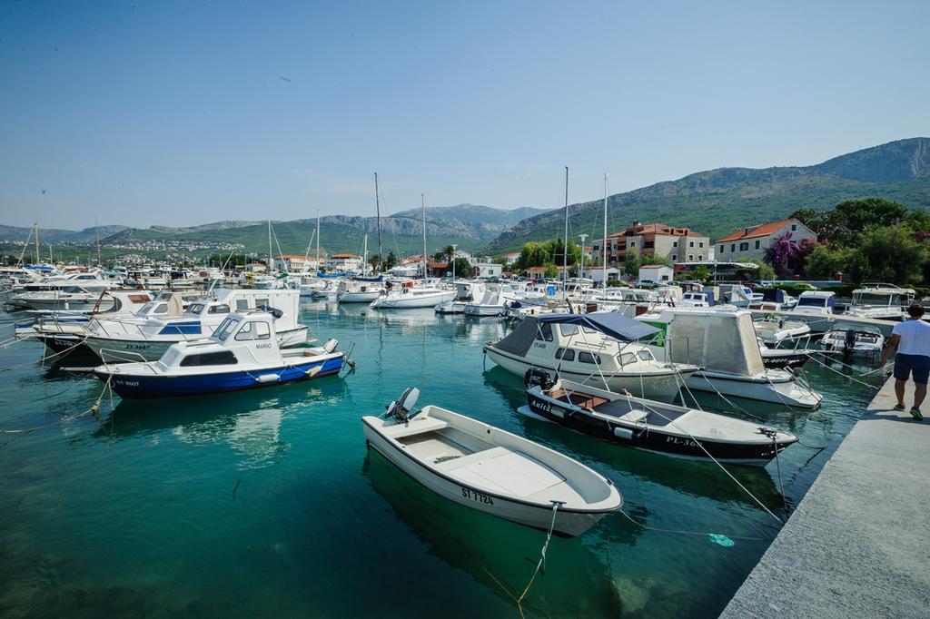 Dadule Apartments Podstrana Oda fotoğraf