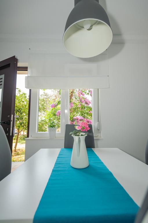 Dadule Apartments Podstrana Oda fotoğraf